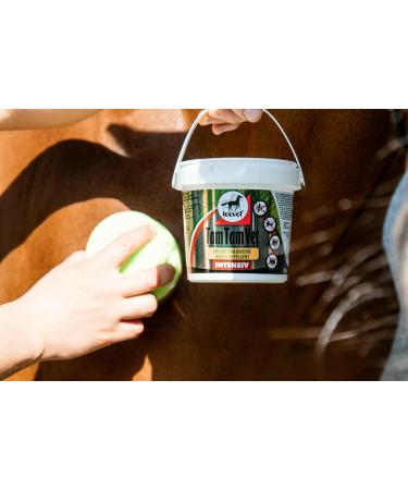 RL24 Leovet Tam Tam Vet Intensive Gel - Insect Protection for Horses | 5 x 500 ml Buckets | Long-Lasting Mosquito Fly & Tick Defense - Buy Online on GoSupps.com