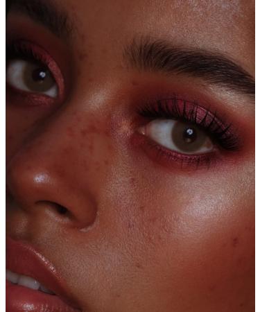 Makeup Revolution Satin Kiss Lip Liner in Chauffeur - Long-Wearing Vegan & Cruelty-Free Pencil - Buy Online on GoSupps.com