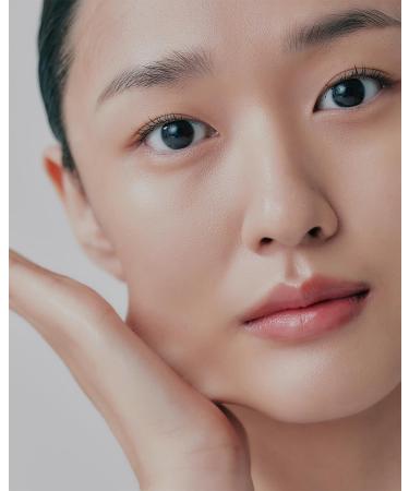 Hyaluronic Acid 3 000 Ampoule Pad | Intense Hydrating Toner Mask for Dry Skin | Korean Skincare for Sensitive Skin | Pore Tightening & Firming | 70 Pads - Buy Online on GoSupps.com