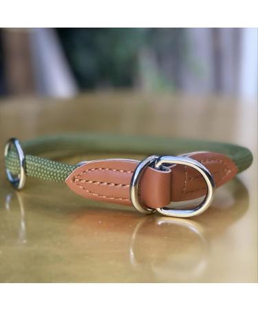 Leisegr n Adjustable Paracord Dog Collar - Nylon Devon Model in Olive Green Size M | International Shipping Available - Buy Online on GoSupps.com