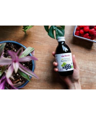 Buy Organic Bio Aronia Juice 6 Pack (6x250ml) - 100% Cold-Pressed No Additives Vegan - Berrieska  - Buy Online on GoSupps.com