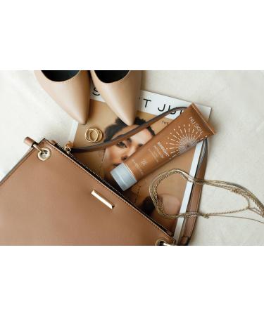 Nuskin Sunright Insta Glow tinted selftanning gel + 1 x nail file - Buy Online on GoSupps.com