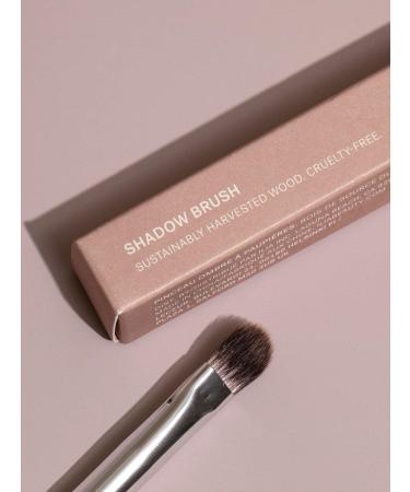 ILIA Shadow Brush - Non-Toxic Vegan Eyeshadow Brush | Cruelty-Free with Soft Synthetic Bristles & White Wood Handle | Clean Makeup Tool - Buy Online on GoSupps.com