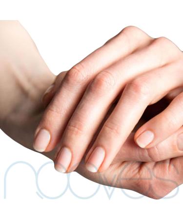  NOOVES NOOVES NAILS Acetone Free Strawberry Scent Nail Polish Remover Nail Polish Remover Gel Polish Remover - Buy Online on GoSupps.com