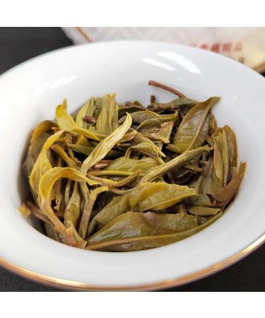 Vieux Banzhang G teau Au Th Pu'er Cru - Choix De Qualit 357g Premier Printemps Bakalong Th Pu'er De L'arbre Ancien - Buy Online on GoSupps.com