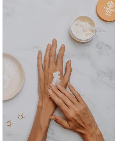 Margaret Dabbs S rum Anti- ge pour Mains R duit taches ridules et rides 150 ml - Buy Online on GoSupps.com