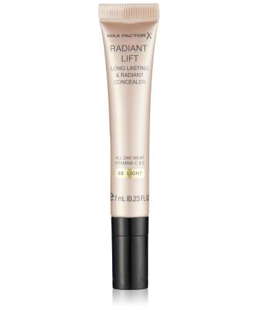 Max Factor Radiant Lift Hydrating and Brightening Concealer Vitamins C and E 02 Light 7ml