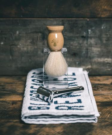 The Bluebeards Revenge Transparent Shaving Brush Drip Stand for Traditional Shaving Brushes Single - Buy Online on GoSupps.com