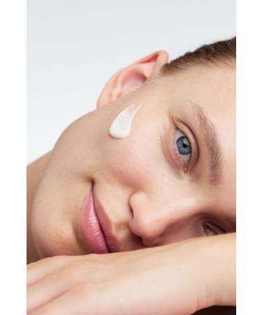 Dr. Hauschka Rose Day Cream, Daily Moisturizer, 1.0 US fl oz, For Dry, Sensitive, Red Skin, With Shea Butter & Avocado Oil 1 Fl Oz (Pack of 1) - Buy Online on GoSupps.com