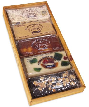 VICENS AGRAMUNT Wooden box with methacrylate lid with 5 bars of artisan nougat 300g