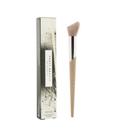 Fenty Beauty Cheek-Hugging Highlight Brush 120 | International Shipping Available - Buy Online on GoSupps.com