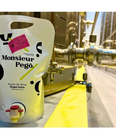 Vega de los Abades Monsieur Peg extra blanc olive oil refill pack 3 liters - Buy Online on GoSupps.com