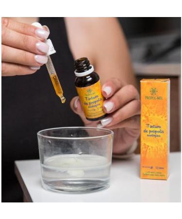 Mother Propolis tincture - 20 ml - ORGANIC. Promotes the well-being of the throat. 100% natural. 15% weight/volume. - Buy Online on GoSupps.com