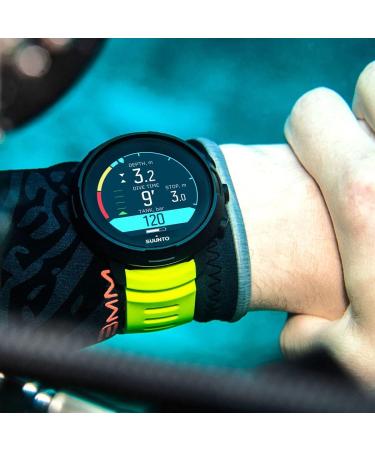 Suunto D5 Wrist Dive Computer - Black | USB Cable Included - Buy Online on GoSupps.com