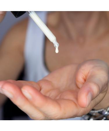  LAYLA LaylaSkin DESMACULA - Anti-Dark Spot Serum for Face and Neck. Reduce dark spots and even out skin tone with SPF 50. Active ingredients: NIO-VCS NIO-OXY and SKINPERF . Suitable for sensitive skin. - Buy Online on GoSupps.com