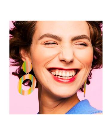 Shop Benefit Winter Glammin Gift Set - Perfect Holiday Skincare & Makeup Gift for All Skin Types | Free International Shipping - Buy Online on GoSupps.com