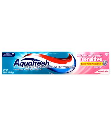 Aquafresh Maximum Strength Sensitive + Gentle Whitening Toothpaste Smooth Mint 5.6 oz (Pack of 12)