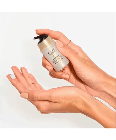  Olay Olay Total Effects 7-in-1 Day Cream (50g) with Vitamin E B3 & B5 Moisturizer for Women Face Cream for Women Care & Protection for Dry Skin SPF 15 - Buy Online on GoSupps.com