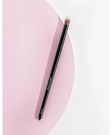 Brushworks No. 14 Fluffy Blending Eye Brush - Buy Online on GoSupps.com