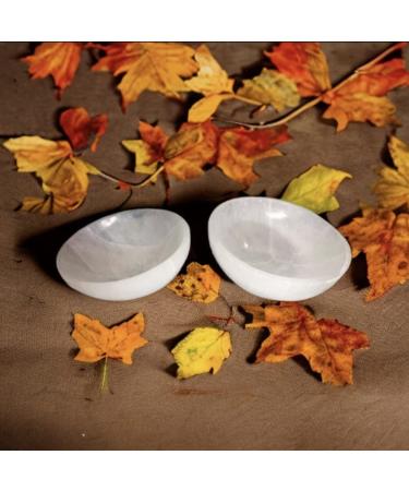 Crystal Selenite Charging Round Shape Handmade Bowl Alter Cleansing Spiritual Energy Healing Plate Charge White Dish Meditation Tumbles Creative Dish Jewelry Storage Decoration or Gift 6 cm