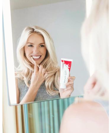 White Glo Professional Choice Toothpaste & Toothbrush Set - Extra Strength 100 ml + Sanitral 50 Dental Floss Sticks | International Shipping Available - Buy Online on GoSupps.com