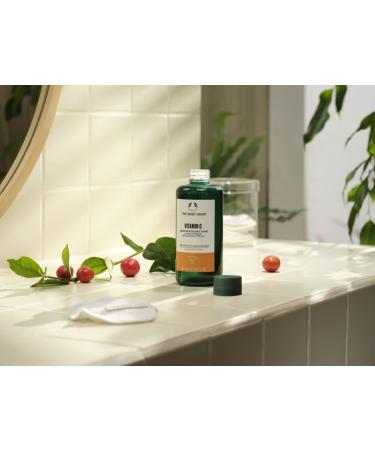 Buy The Body Shop Vitamin C Glow Revealing Tonic - Illuminating & Even Skin Solution - 5 Fl Oz | International Shipping Available - Buy Online on GoSupps.com