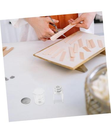VICASKY 1 kit de bricolage pour rouge l vres avec outils de r paration de rouge l vres pigment gradu et spatule cr me pour les yeux pour les amateurs de beaut et les d butants - Buy Online on GoSupps.com