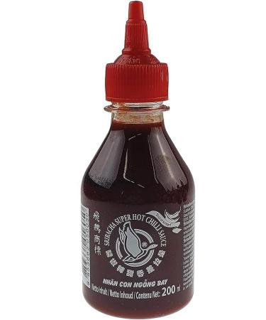 Flying Goose 5piece set Sriracha chili sauce different types 5 x 200 ml + esnado dragon pendant - Buy Online on GoSupps.com