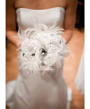 Coceca 500pcs White Feathers - Ideal for DIY Craft, Wedding & Party Decor - Buy Online on GoSupps.com
