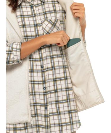 Shop Jack Wolfskin Women's High Curl Long Fleece Vest - Cotton White | International Shipping Available - Buy Online on GoSupps.com