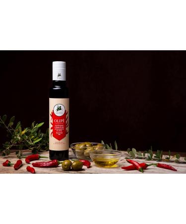 Oleificio Mallia - Extra virgin olive oil cold pressed with Olip chili pepper | 250 ml bottle of Italian extra virgin olive oil - Buy Online on GoSupps.com