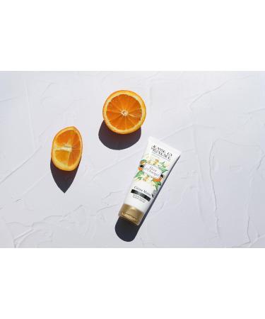 JEANNE EN PROVENCE - Cr me pour les mains - Fleur d'Oranger - Nourrit Parfume & Adoucit - Pour peaux s ches - 95% d'Ingr dients d'origine naturelle - Fabriqu en France Grasse - 75 ml blanc 75 ml (Lot de 1) - Buy Online on GoSupps.com