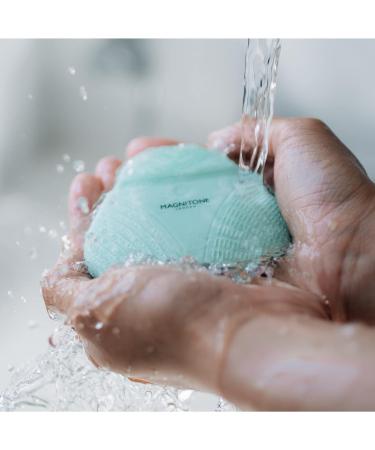 MAGNITONE Rinse + Repeat Gift Set - XOXO Facial Cleansing Brush + Microfibre Cloths - Makeup Removal, Cleanse, Brighten, Soften Skin - Waterproof, USB Rechargeable - Buy Online on GoSupps.com