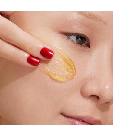 KIKO Milano Holiday Premi re Cuddle Time Skincare Gift Set | Skincare Gift Set: Brightening Face Mask And Cleansing Tool - Buy Online on GoSupps.com