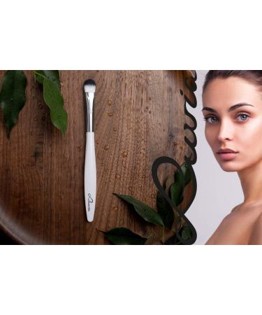 Luvia Brush Eye Cream S319 | Multi-Purpose Eye Brush for Moisturizers Masks & Serums - International Shipping - Buy Online on GoSupps.com