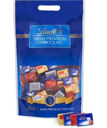 Lindt - Maxi Sachet Neapolitains SWISS PREMIUM CHOCOLATE - Assortment of Mini Milk Chocolates Milk-Hazelnut Milk and Nougat Shards White and Nougat Shards Black and Lindor Milk 2.5 kg - Buy Online on GoSupps.com
