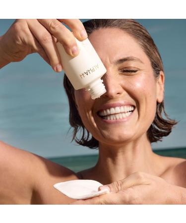 Liquid Gold Exfoliating Treatment | 5% Glycolic Acid | International Shipping Available - Buy Online on GoSupps.com