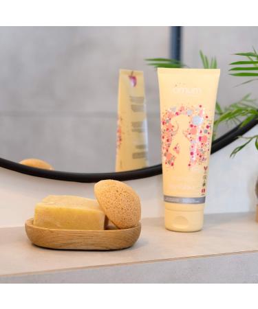 OMUM - Soft and Radiant Skin Gift Box 3 organic treatments: 1 Cajoleur soap + 1 Beneficent body milk + 1 Konjac Face sponge Ma Bonne F e - Natural France Vegan Compatible with pregnancy and breastfeeding - Buy Online on GoSupps.com