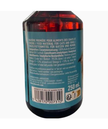 Vetocanis | Salmon Oil for Dogs and Cats | Complementary Food for Dogs and Cats | Based on Omega 3 and 6 | Hygiene and Health for Dogs and Cats | 250 ML - Buy Online on GoSupps.com