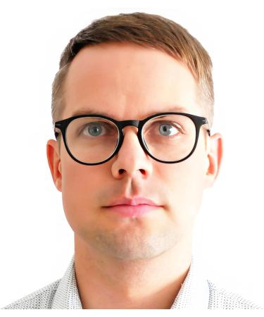 Shop Mini Modern Nerd Reading Glasses | Anti-Glare Blue Light Filter | Large Round Frames | Free Case | Men's 2.0 Diopters - Buy Online on GoSupps.com