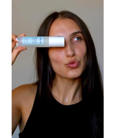 Skin & Soul Clear Glow UV Defense SPF 50 Clear Lightweight Hydrating Sunscreen with Vitamin C & Antioxidants Dewy Glow Finish Acne-Safe for Sensitive Skin Broad Spectrum SPF 1 fl oz (30 mL) - Buy Online on GoSupps.com