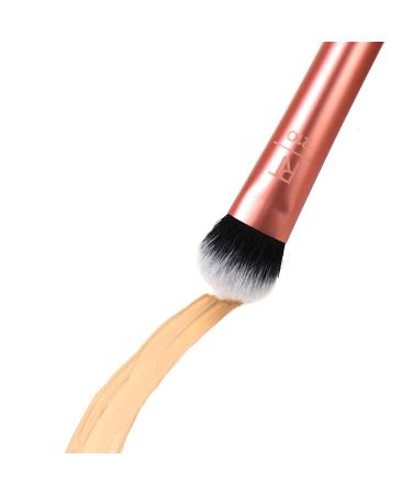 Real Techniques Expert Concealer Brush by Samantha Chapman | Flawless Application - Buy Online on GoSupps.com
