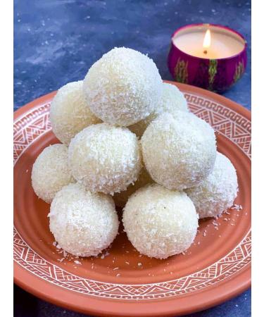 TRS Desicated Coconut Medium | 300G | GMO Free |Vegan | High Fibre | Indian Origin Med Pack 1 - Buy Online on GoSupps.com