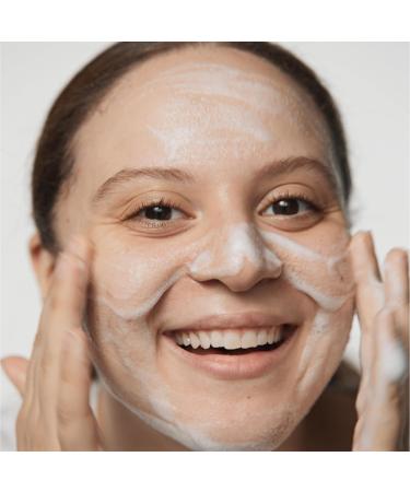 Clinique Acne Solutions Daily Foam Cleanser With 1.5% Salicylic Acid For Very Dry to Oily Skin Types | Prevents Acne + Unclogs Pores 4.2 Fl Oz - Full Size - Buy Online on GoSupps.com