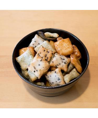 Maven Wholefoods Japanese Rice Cracker Mix 250g | GMO Free | Vegan | Crispy & Toasted | Snacking | Dairy Free | Ready to Eat | A Mix of Peanut Crackers & Rice Crackers (250g) Peanut 250g - Buy Online on GoSupps.com