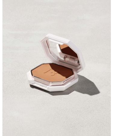 Fenty Beauty by Rihanna Pro Filt r Soft Matte Longwear Powder Foundation 300