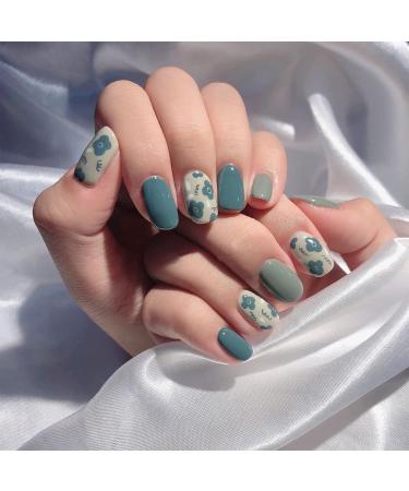 Press on Nails Short Medium Square DOCVOEOMH Fake Nails with Blue Daisy Flower Design Exquisite Acrylic Glue on False Nail Stick on Nails for Women Gifts Reusable Full Cover Gel Nails-24PCS