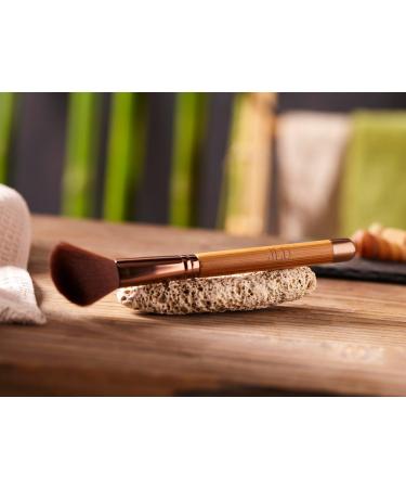 Jean Louis David - Go Green Collection - Blush Brush - Makeup - Vegan Bristles 100% Synthetic - FSC Certified Bamboo Handle - Buy Online on GoSupps.com