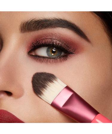 KIKO Milano Smart Foundation Brush 101 | Flat Brush for Liquid & Cream Foundation | Synthetic Bristles - Buy Internationally - Buy Online on GoSupps.com