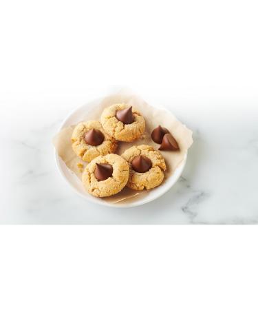 HERSHEY'S KISSES Milk Chocolate Candy Pink Foils Candy for Baby Showers Gender Reveals Holiday Candy Christmas Candy Stocking Stuffers 415g - Buy Online on GoSupps.com